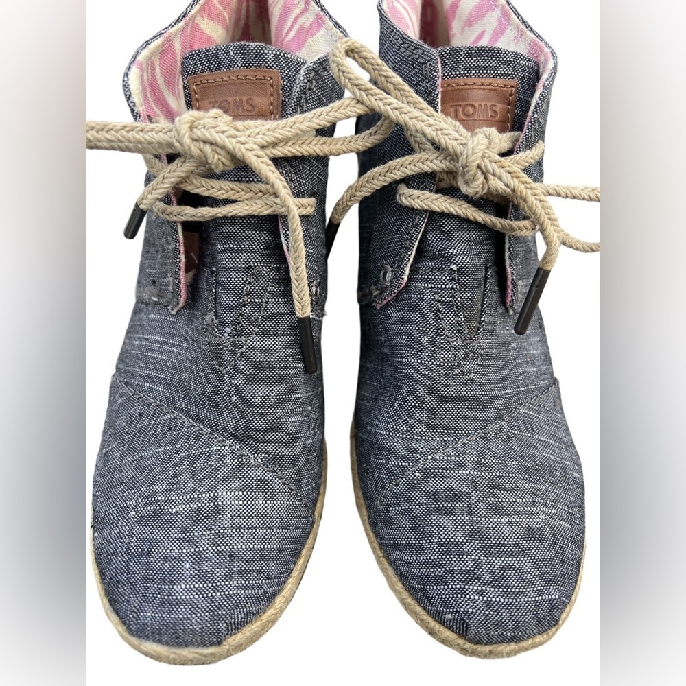 Toms Desert Wedges in Chambray Size 7.5 - Picture 3 of 9